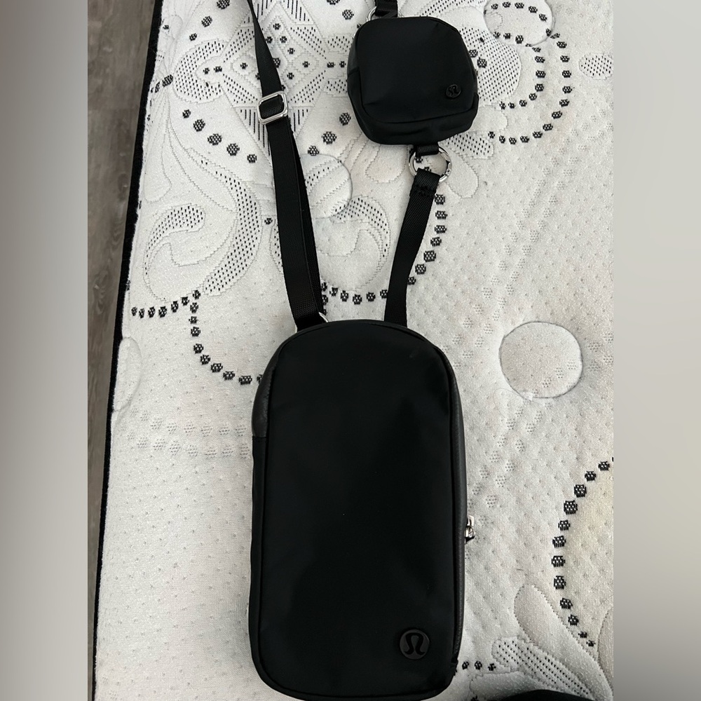 lululemon athletica Black Crossbody Bag Set